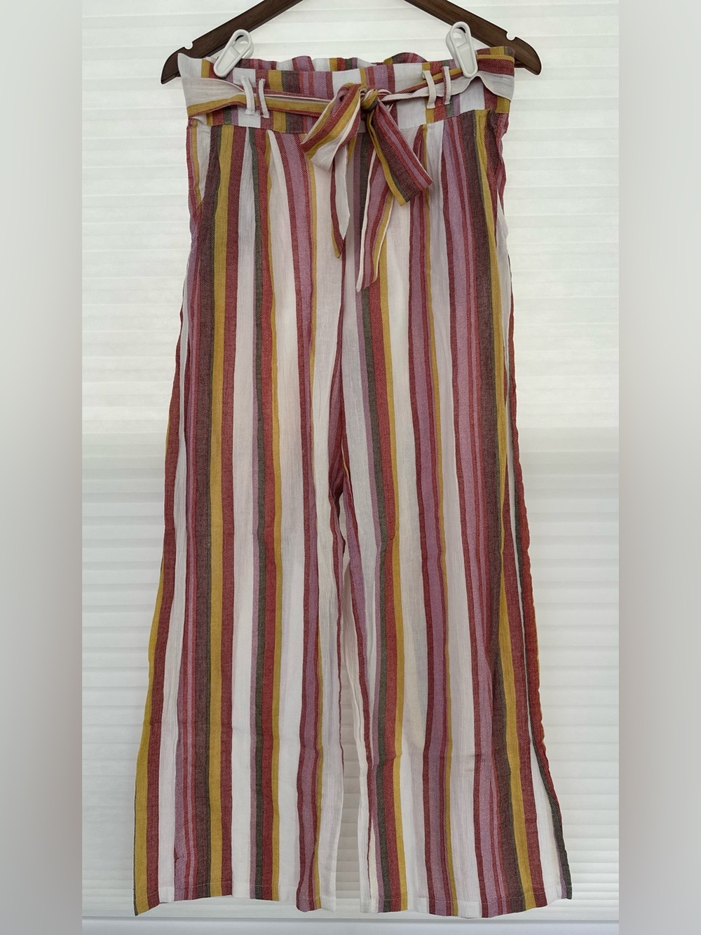 Urban Rebel Striped Wide-Leg Paperbag Pants – Size Medium